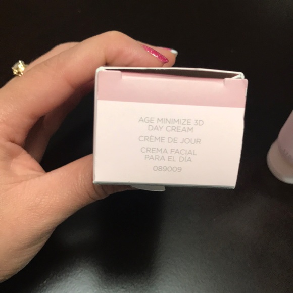Mary kay age minimize 3D day cream - Picture 2 of 3